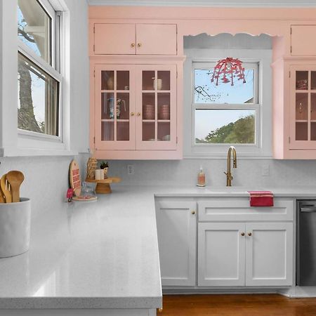 Villa Pink Duchess - Mins To Main Hot Tub & Fire Pit Fredericksburg Exterior foto