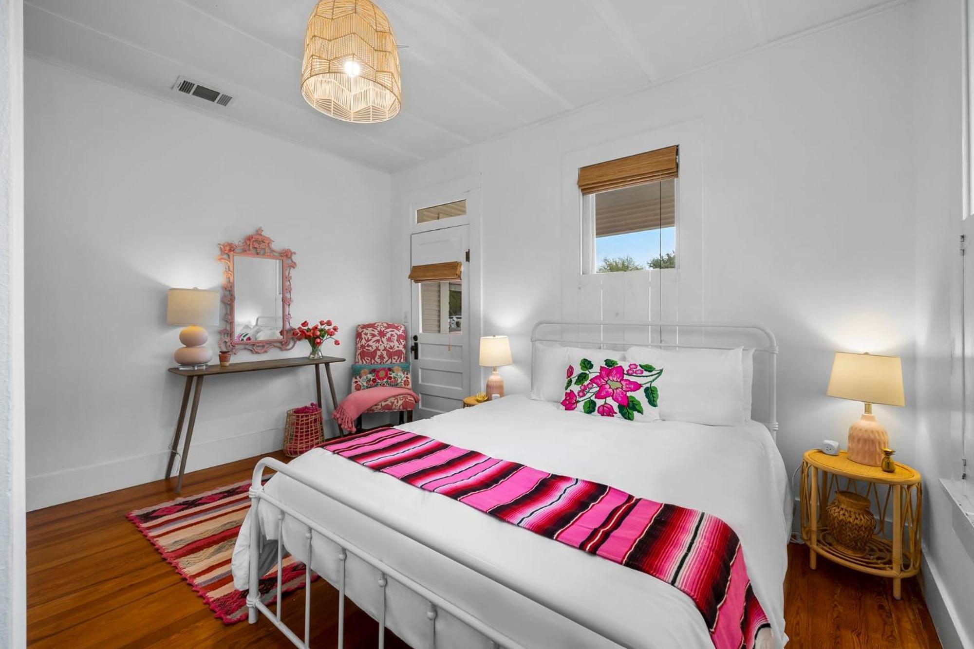 Villa Pink Duchess - Mins To Main Hot Tub & Fire Pit Fredericksburg Exterior foto