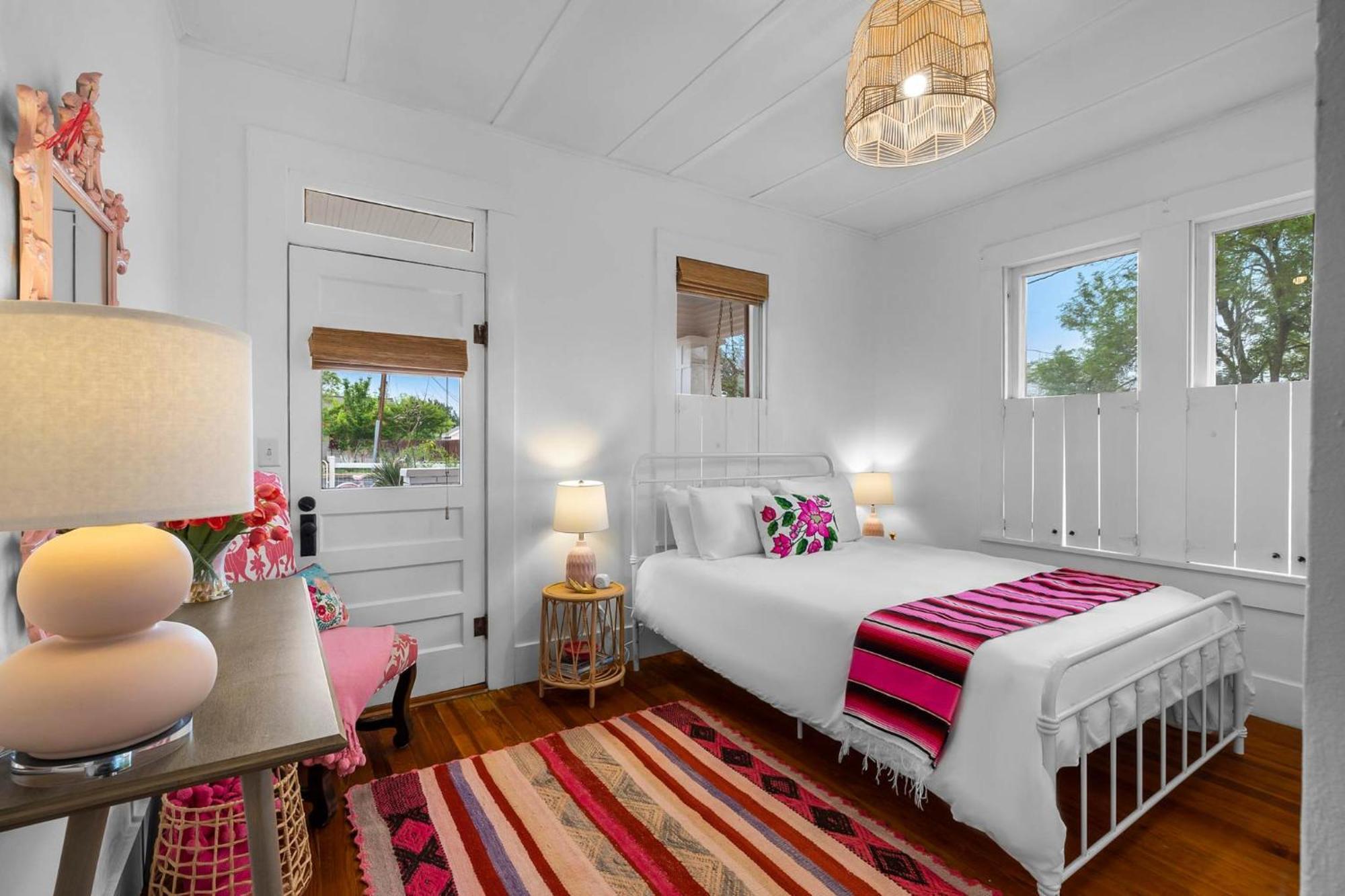 Villa Pink Duchess - Mins To Main Hot Tub & Fire Pit Fredericksburg Exterior foto