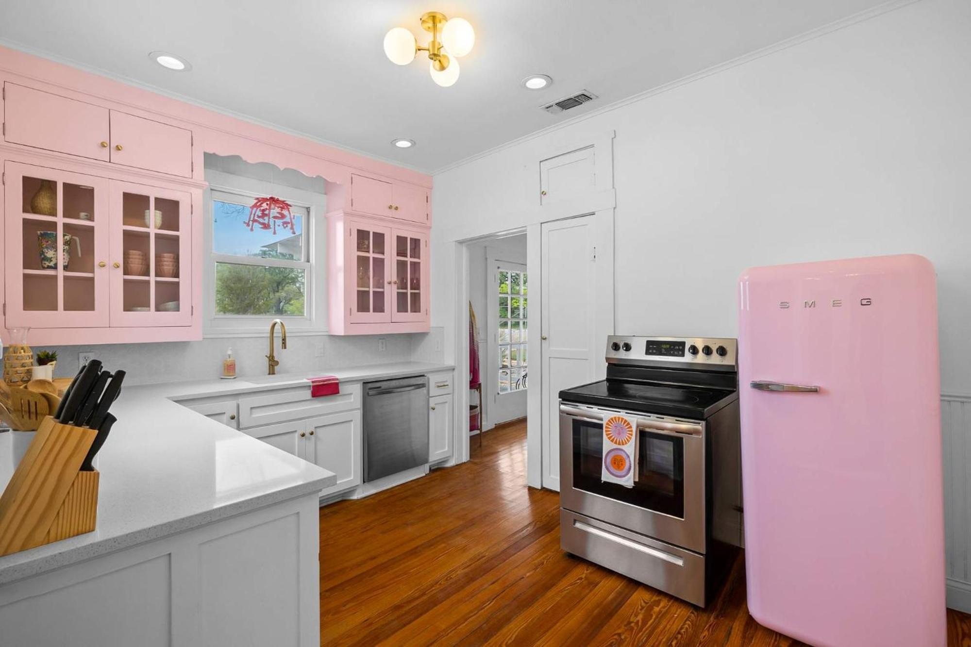 Villa Pink Duchess - Mins To Main Hot Tub & Fire Pit Fredericksburg Exterior foto