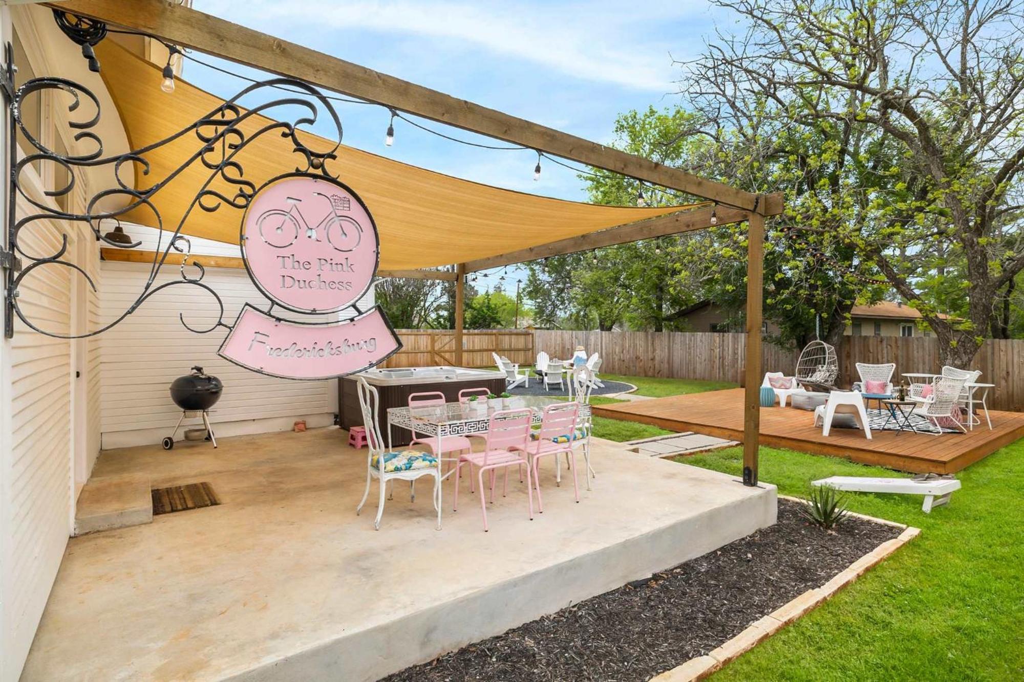 Villa Pink Duchess - Mins To Main Hot Tub & Fire Pit Fredericksburg Exterior foto