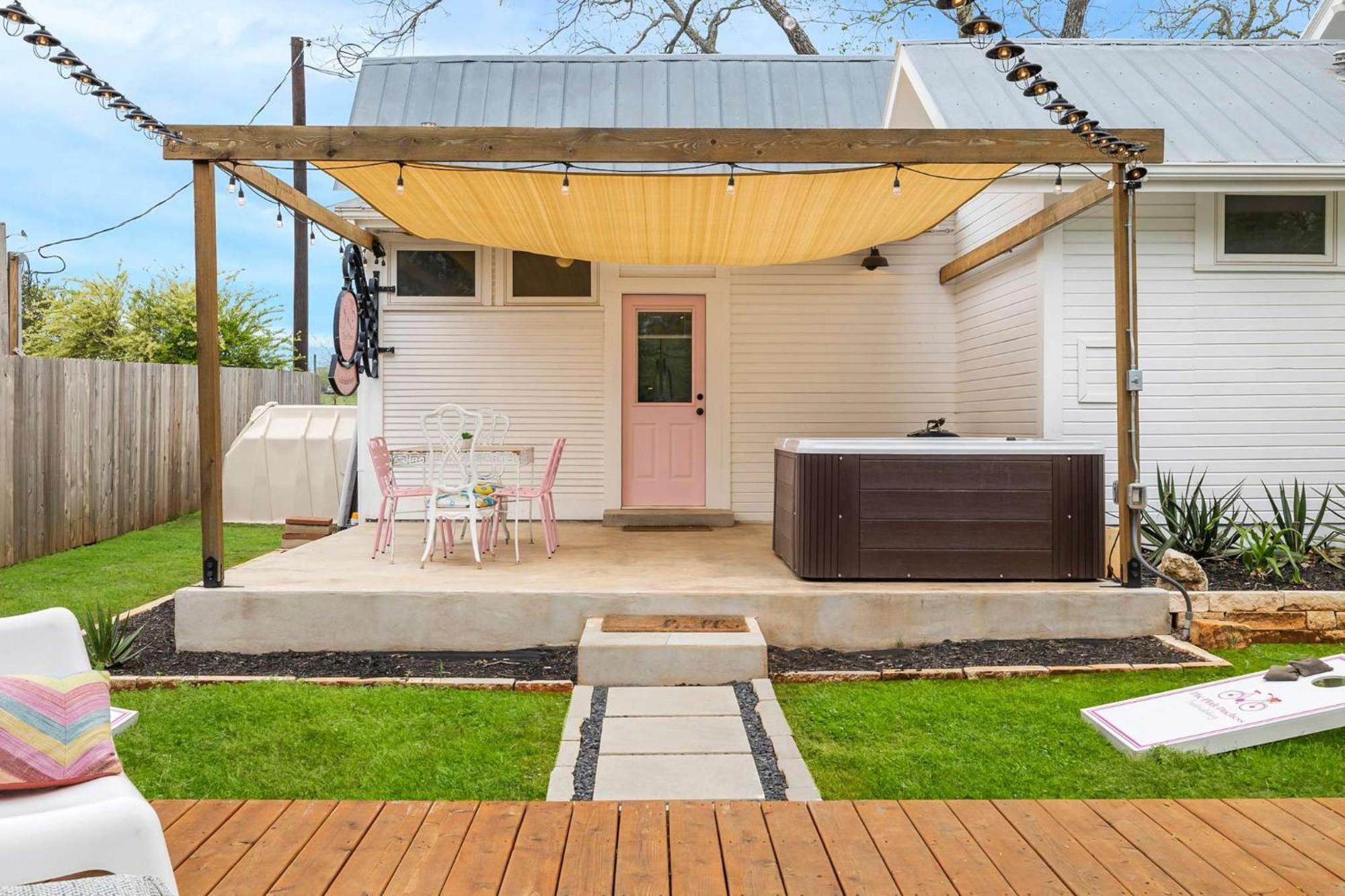 Villa Pink Duchess - Mins To Main Hot Tub & Fire Pit Fredericksburg Exterior foto